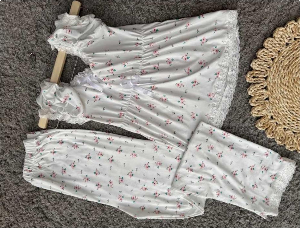 توب أنيق بلمسة ناعمة Preview Image