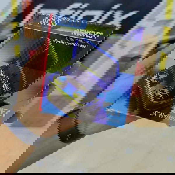 سماعه m10اصليه Image 1 Preview