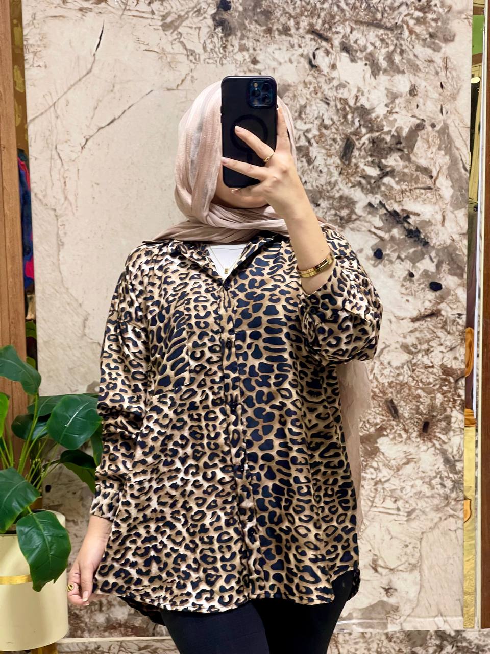 شميز تايجر Preview Image