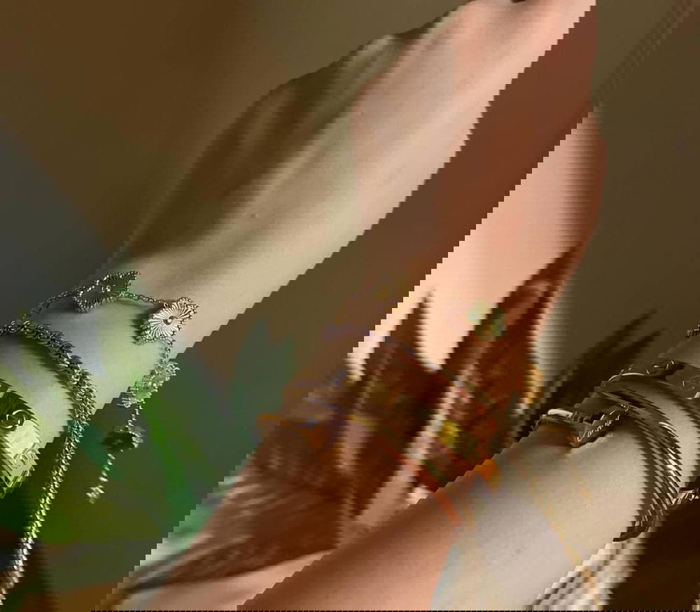 اربع قطع  Preview Image