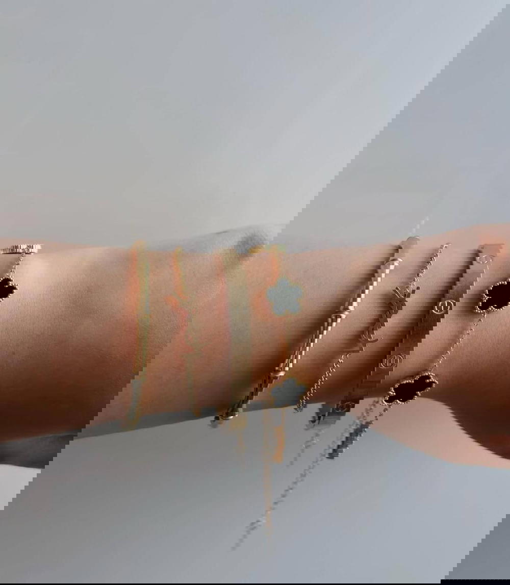 اربع قطع  Preview Image