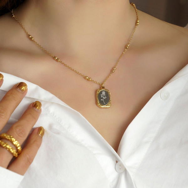 flower necklace  Image 2 Preview