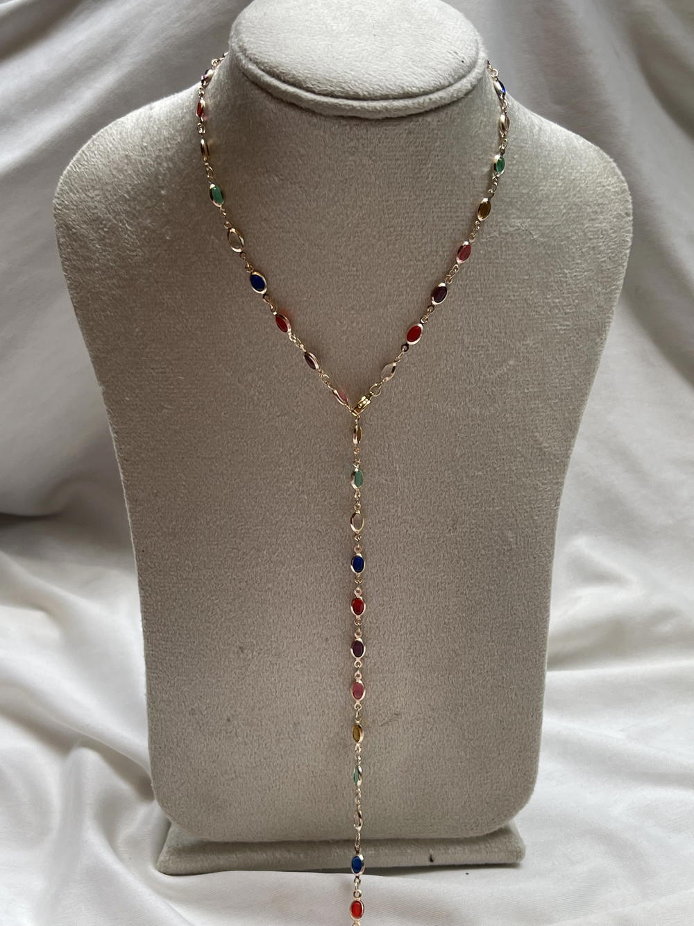 gold necklace  Preview Image