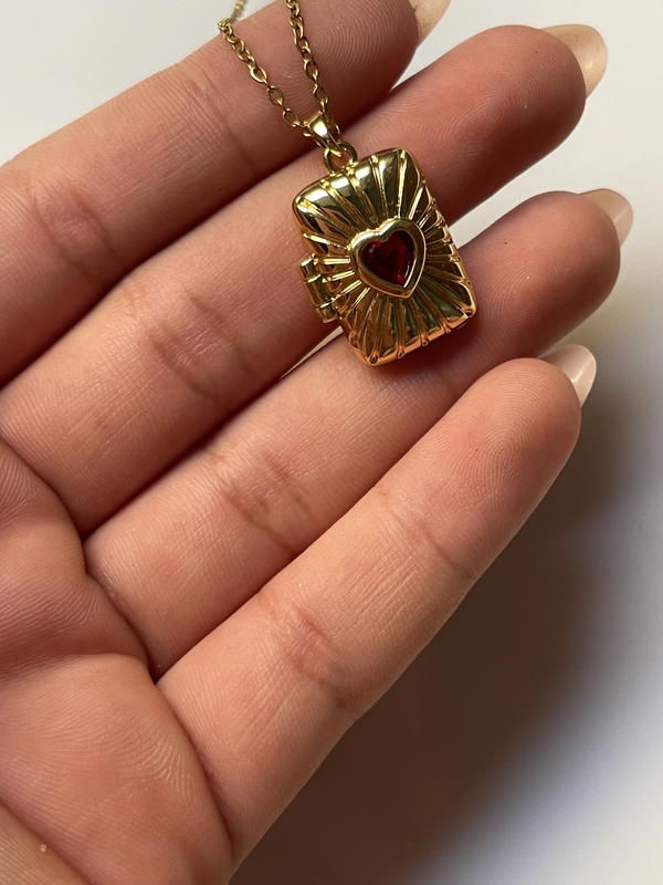 gold necklace  Image 2 Preview