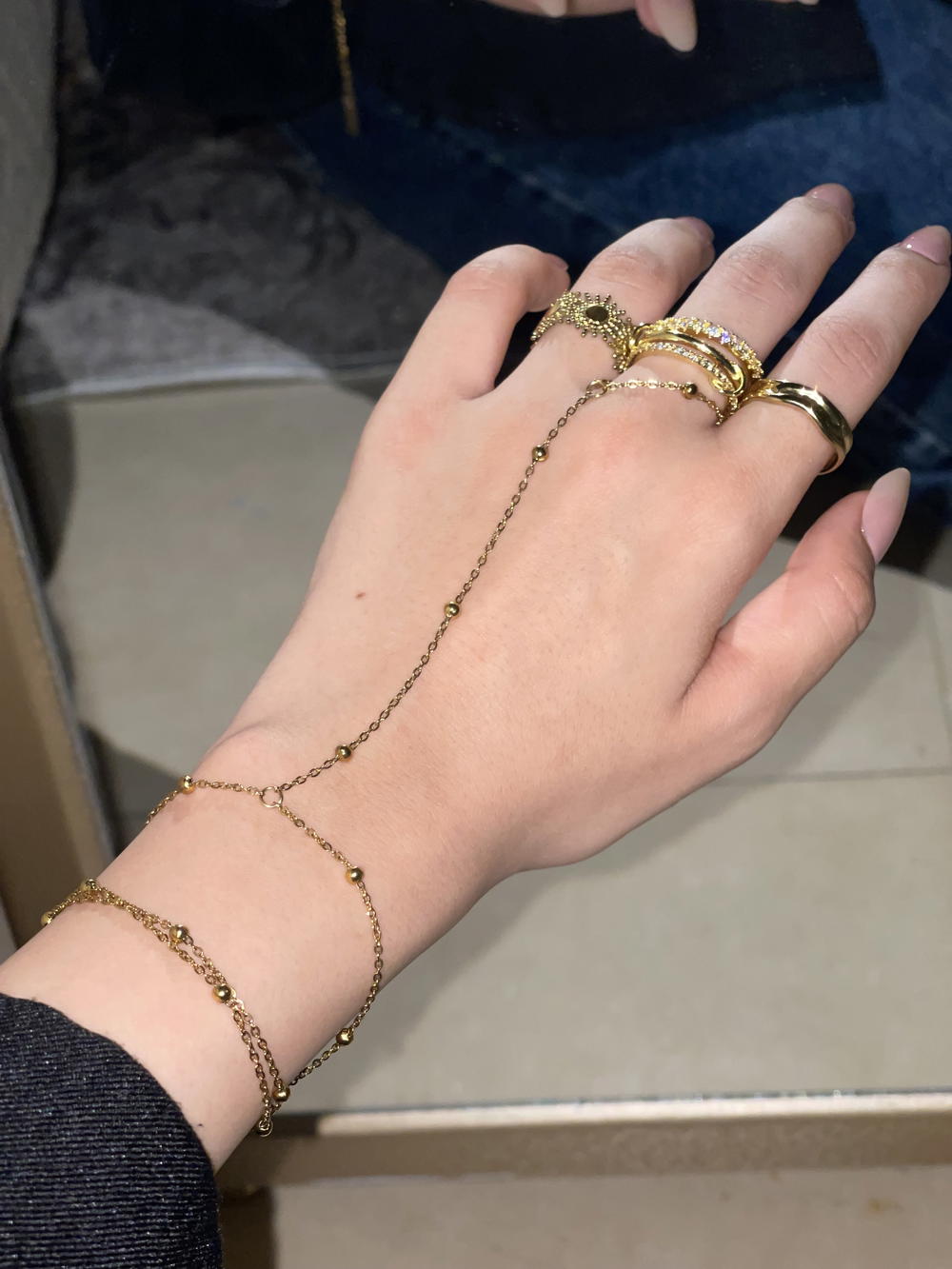 hand chain  Preview Image
