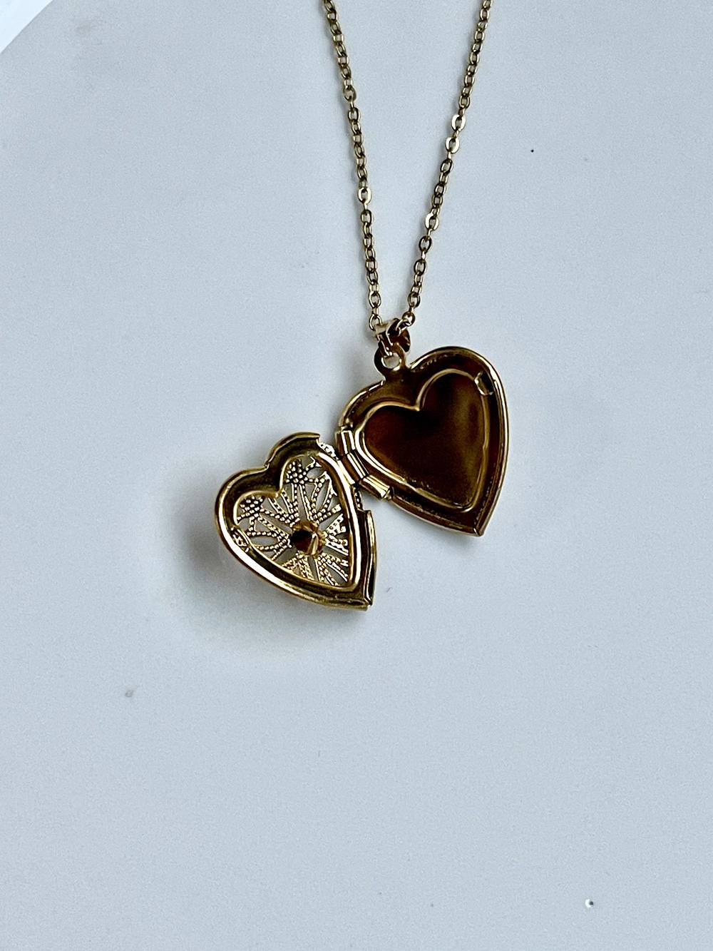 heart necklace Preview Image