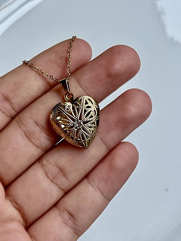 heart necklace  Image 2 Preview