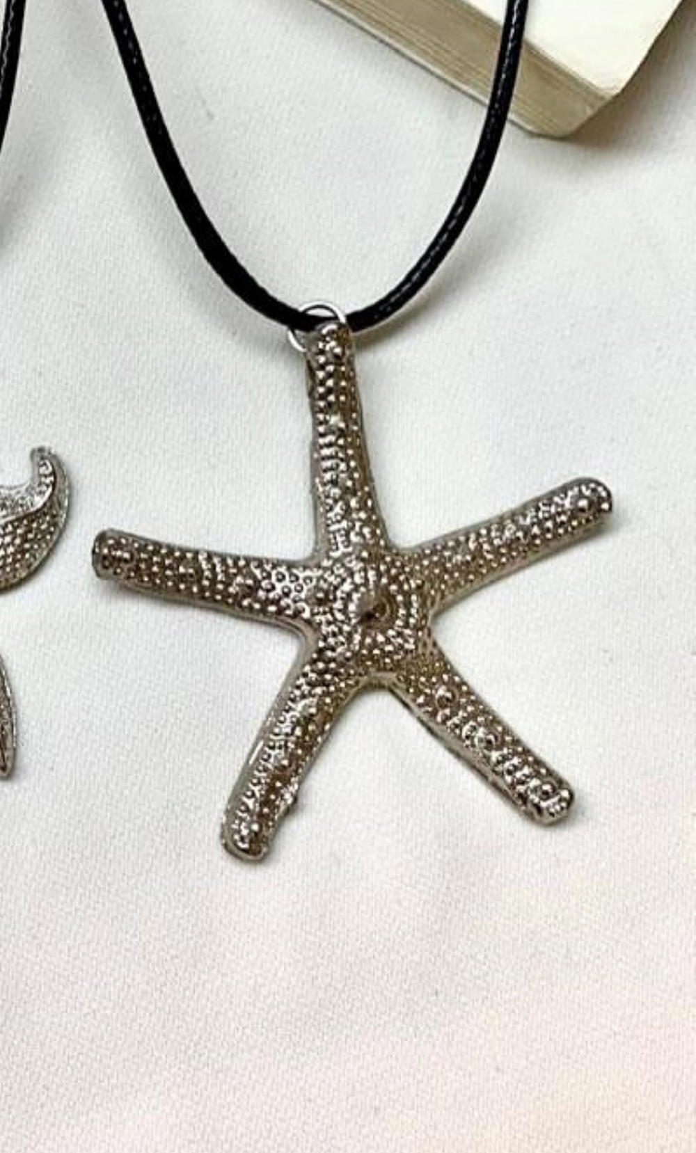 necklace  Preview Image