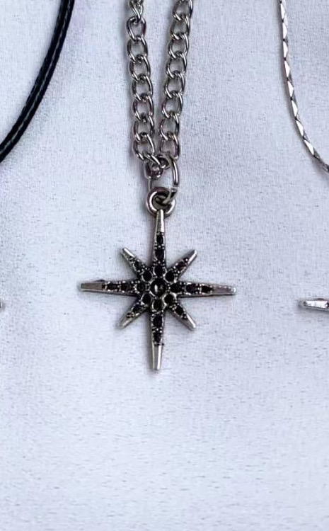 necklace  Preview Image