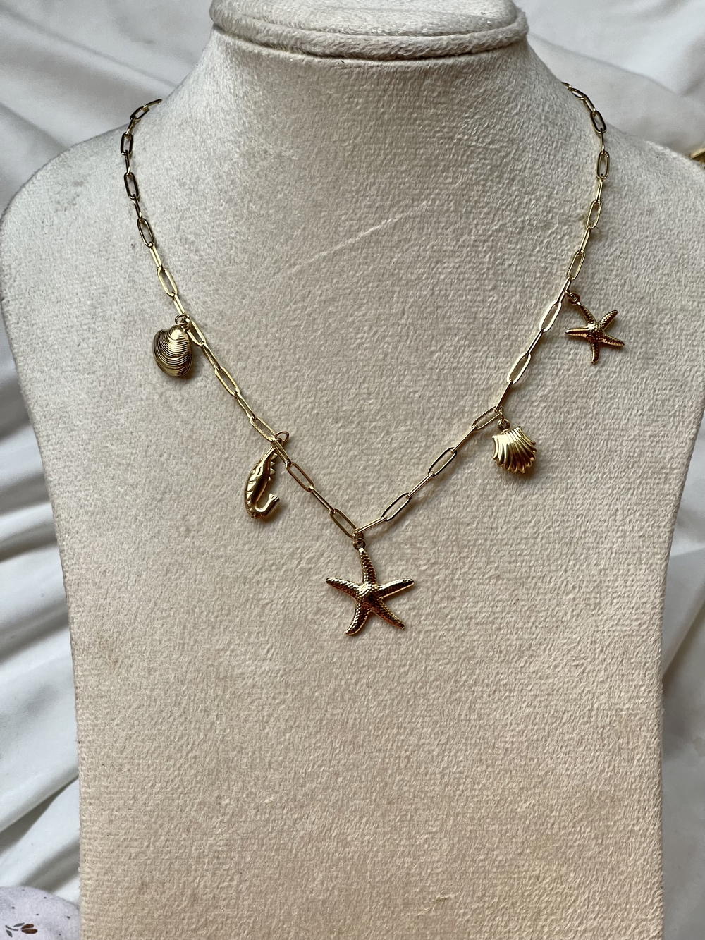 necklace Preview Image
