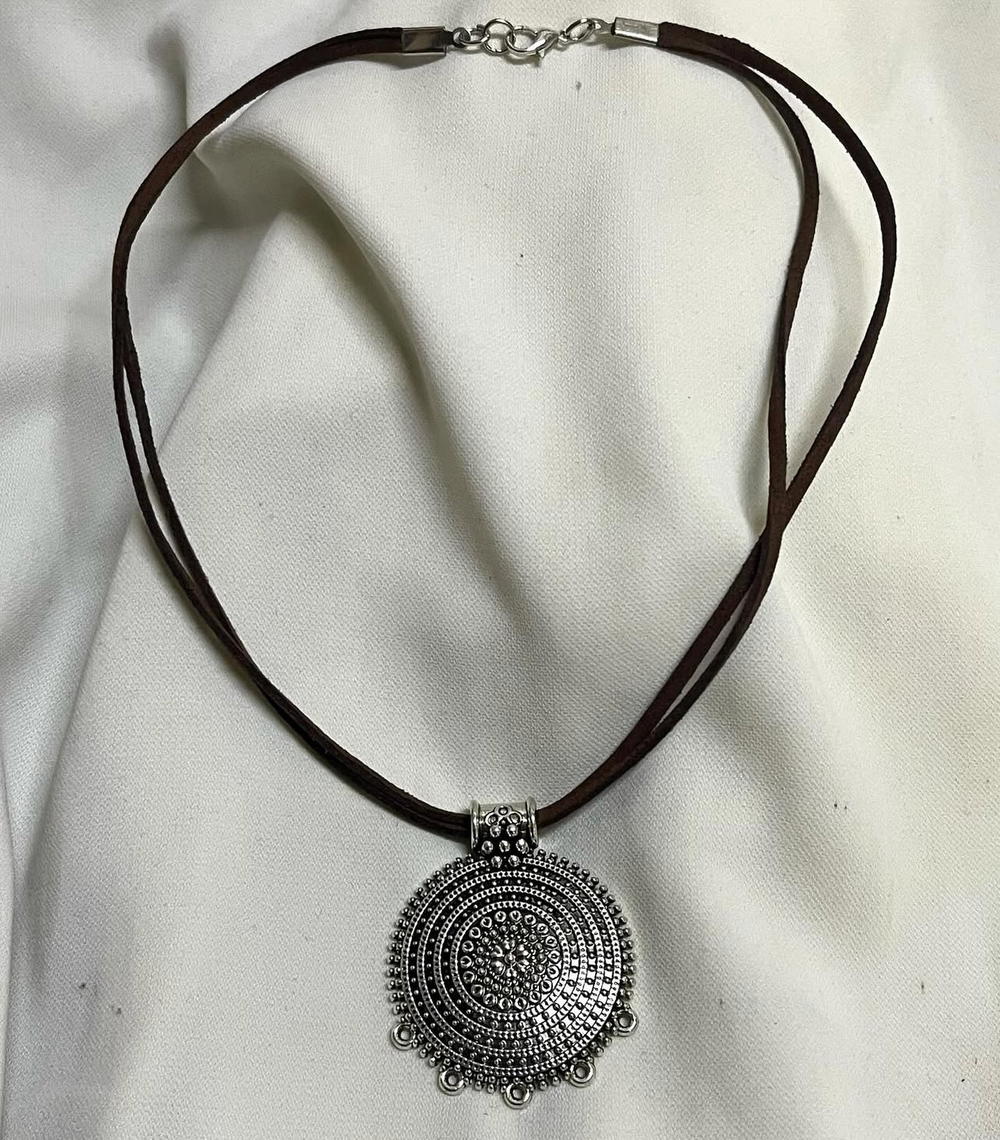 necklace Preview Image