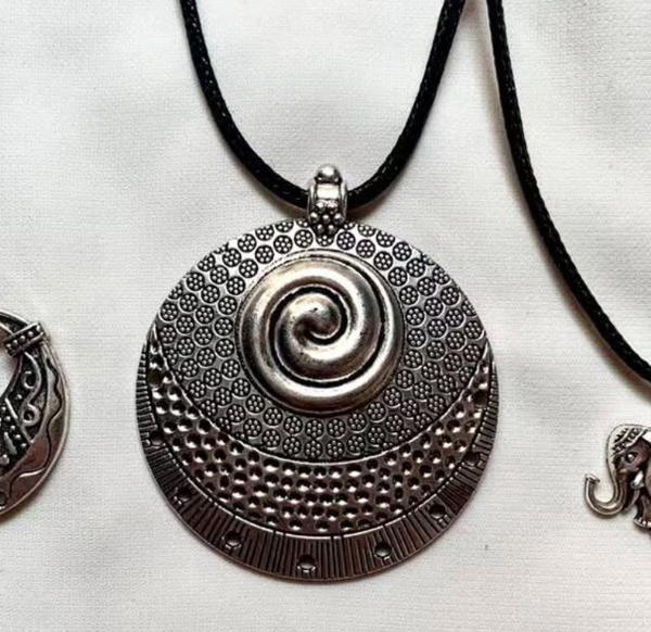 necklace  Image 1 Preview