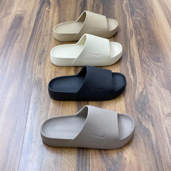 Nike slipper  Image 3 Preview