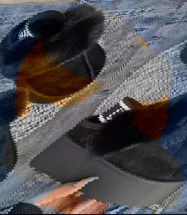 UGG Image 6 Preview