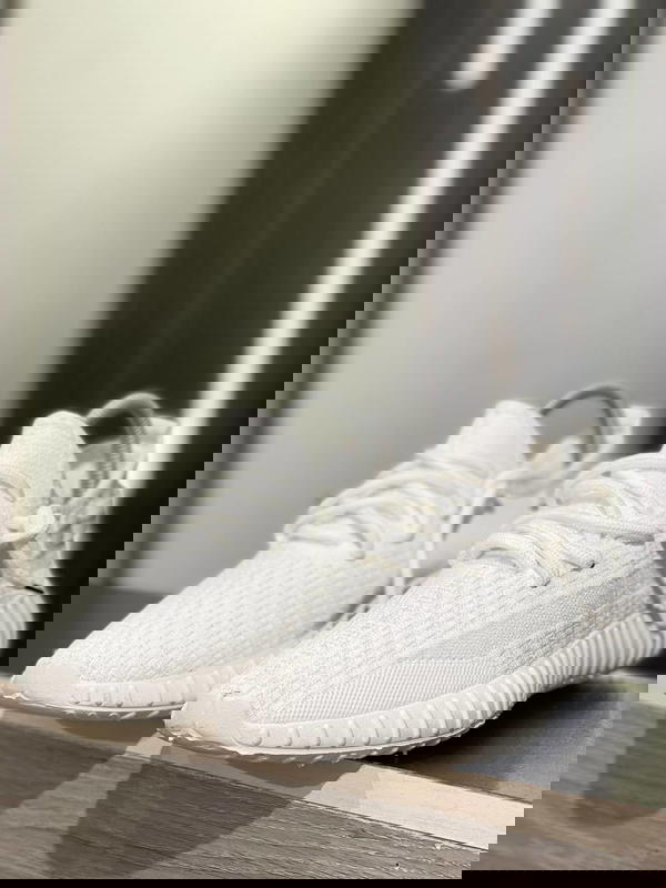 اديداس Yeezy  Image 1 Preview
