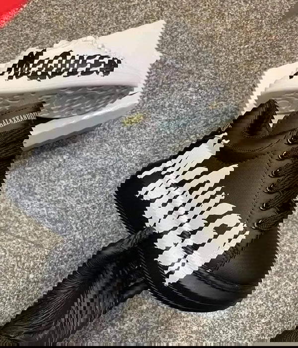 الكسندر ماكوين Image 1 Preview