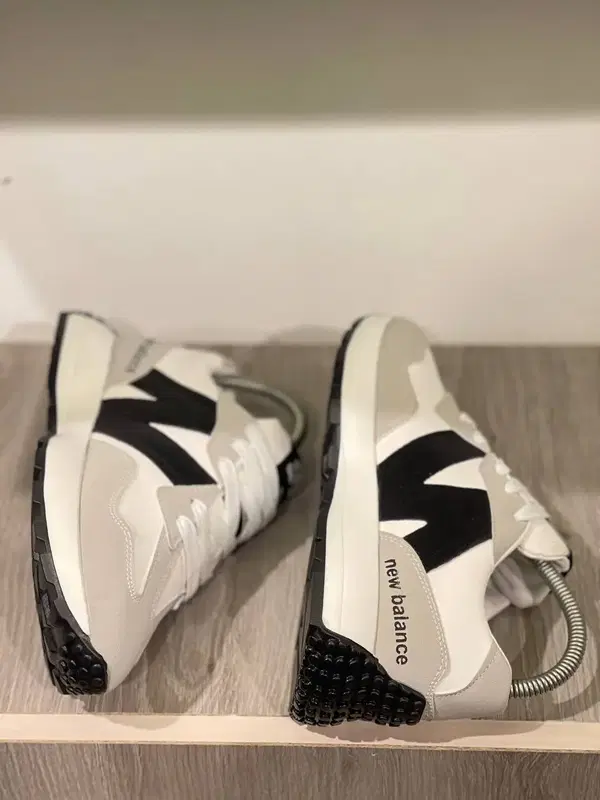 new balance 327 Image 8 Preview