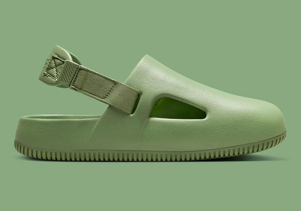 nike calm Image 2 Preview