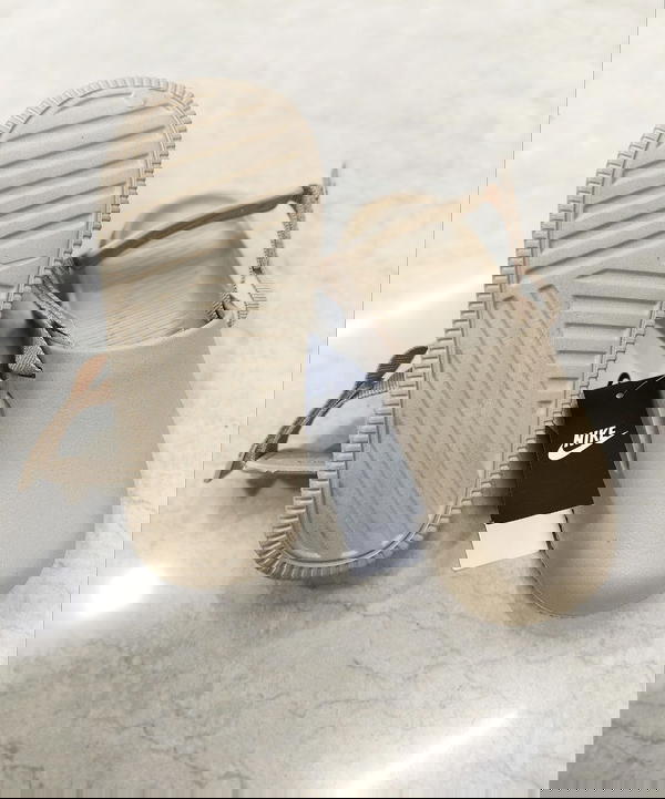 nike calm Image 7 Preview