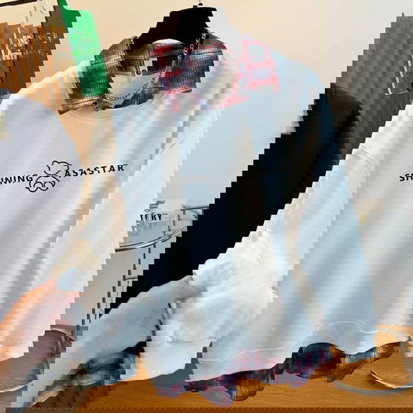 سويت شيرت ياقه و اكتنشن كاروهات  Image 2 Preview
