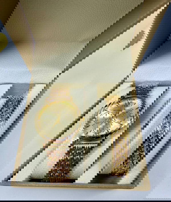أطقم حريمي  Image 4 Preview