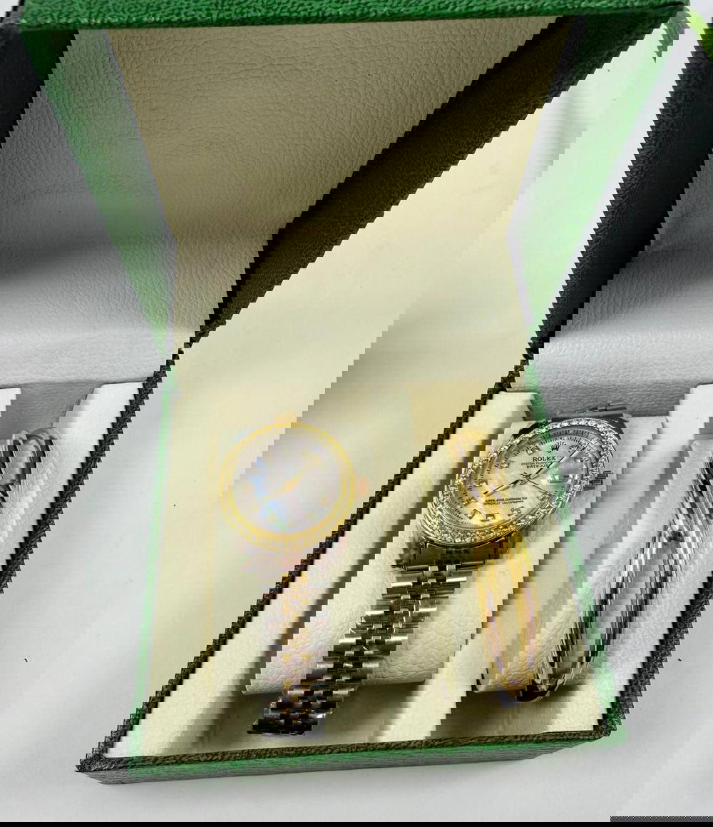 طقم حريمي Preview Image