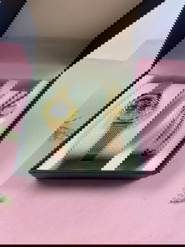طقم حريمي  Image 3 Preview