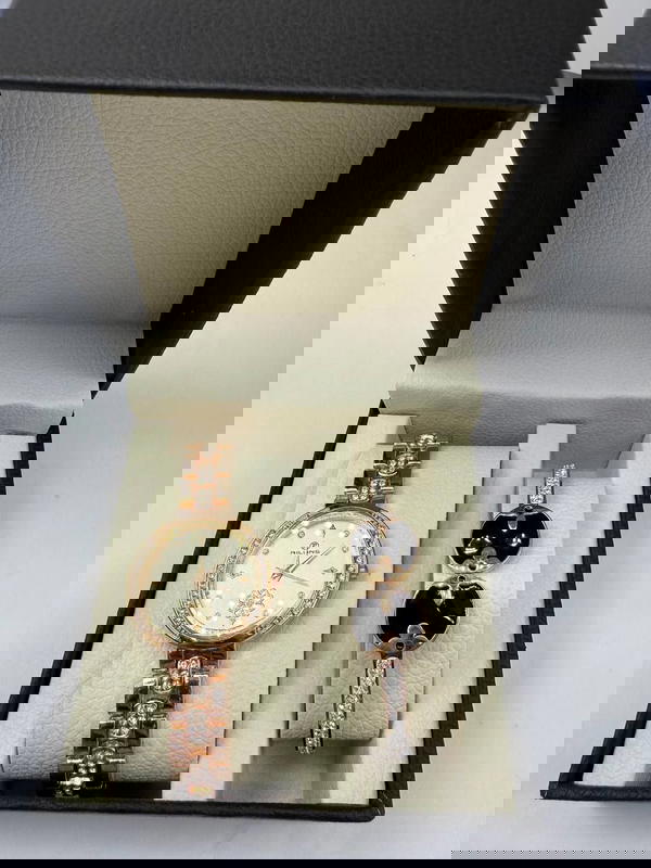 طقم حريمي Image 4 Preview