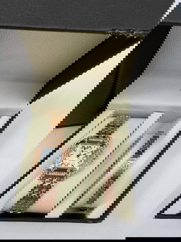 طقم حريمي شيك Image 2 Preview