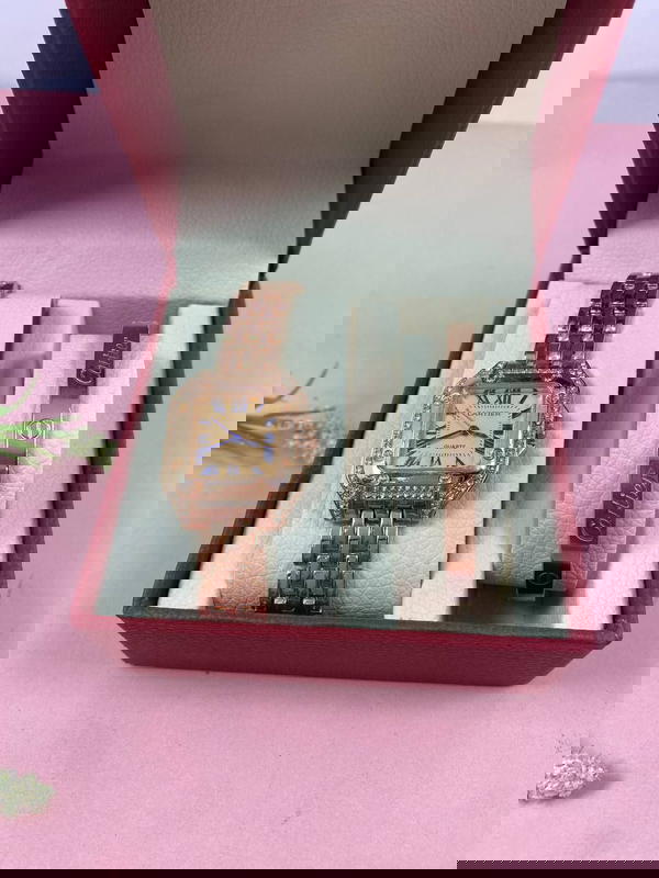 طقم حريمي شيك Image 4 Preview