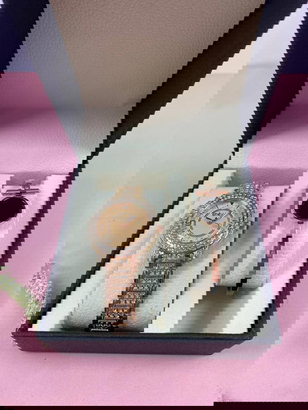 طقم حريمي شيك Image 5 Preview