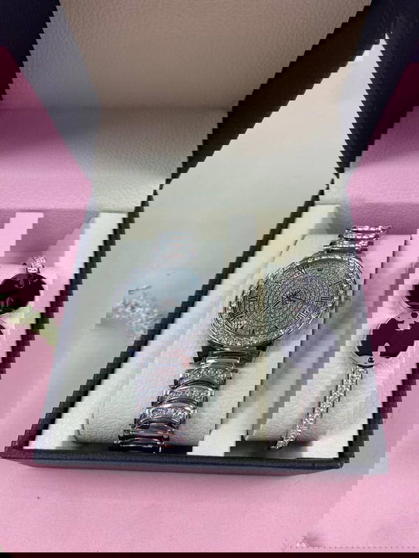 طقم حريمي شيك Image 6 Preview