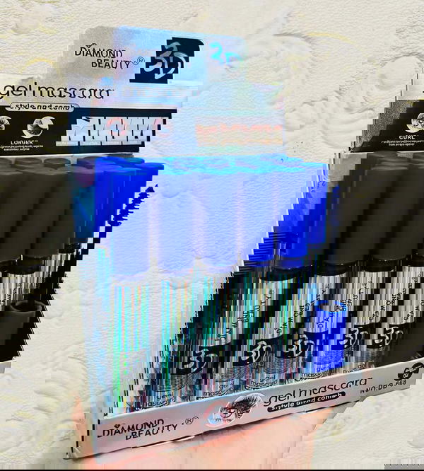 مسكرة زرقاء وتر بروف  Image 2 Preview