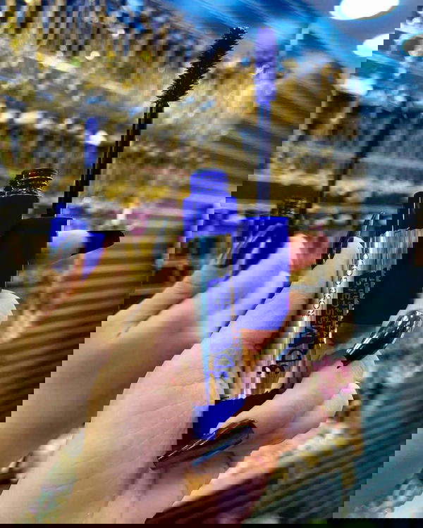 مسكرة زرقاء وتر بروف  Image 4 Preview