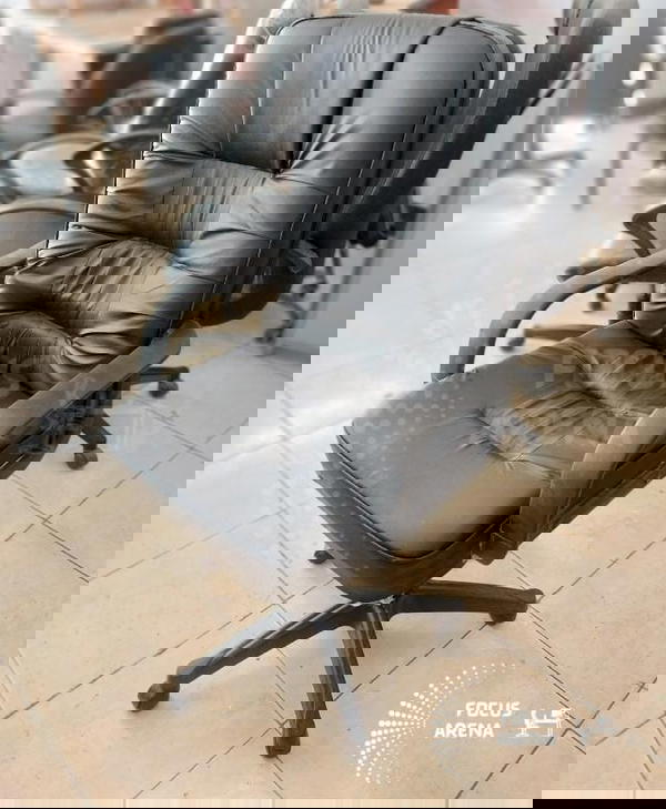 كرسى مكتب تنجيد  Image 2 Preview