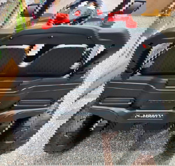 Electric Car Image 8 Preview