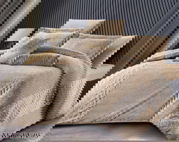 الطقم الملكي الشتوي المطرّز ( ALYCIA  )بوزن 8800 غم  كيلو  Image 3 Preview