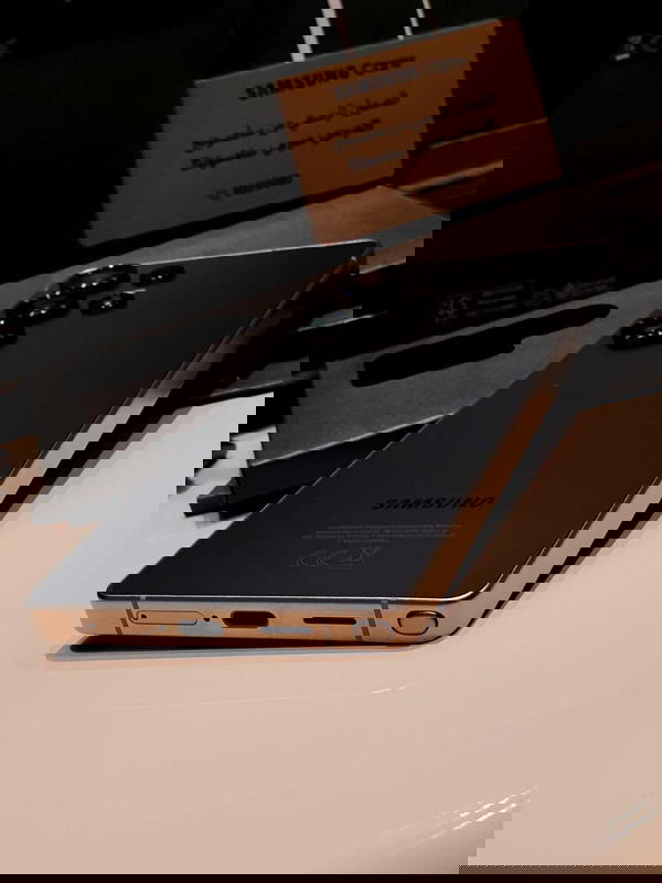 Samsung S25 Ultra  Image 4 Preview