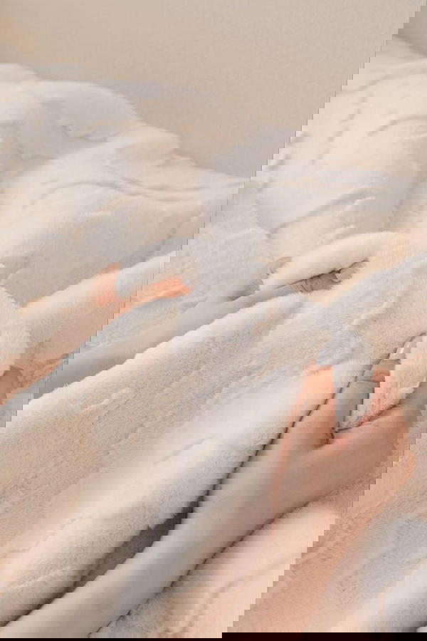 ارضيات اوجه اطقم الكنب فرو الأرنب الشتوية 🔥خيارات ألوان جذابة تناسب جميع الديكورات  Image 5 Preview