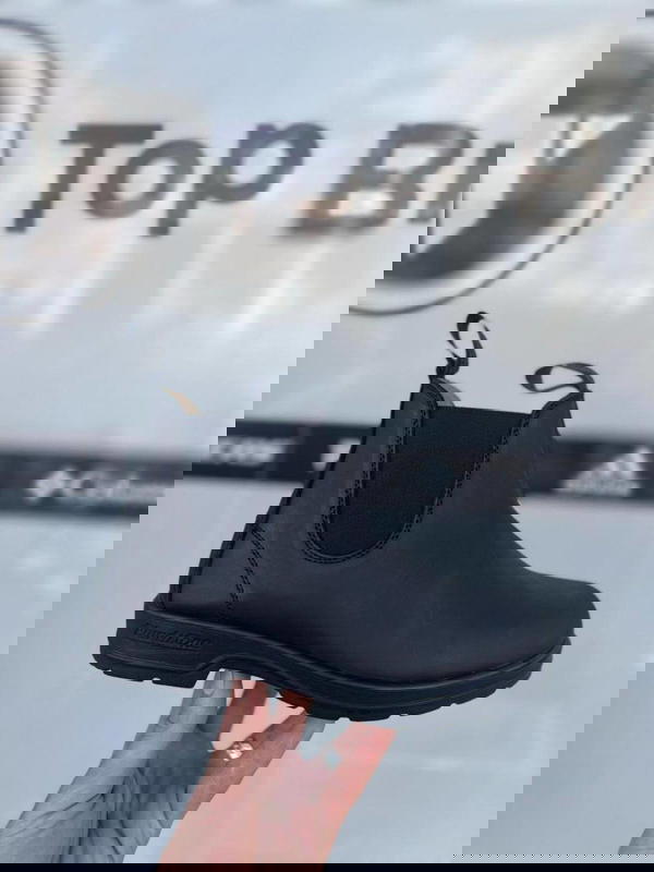 بدك بسطار يعيش معك سنين ويحمّيك بالبرد والمطر؟ حضّر حالك لـ #الحذاء_الشتوي_الاول #BLONDE_STONE الأصلي! Image 5 Preview