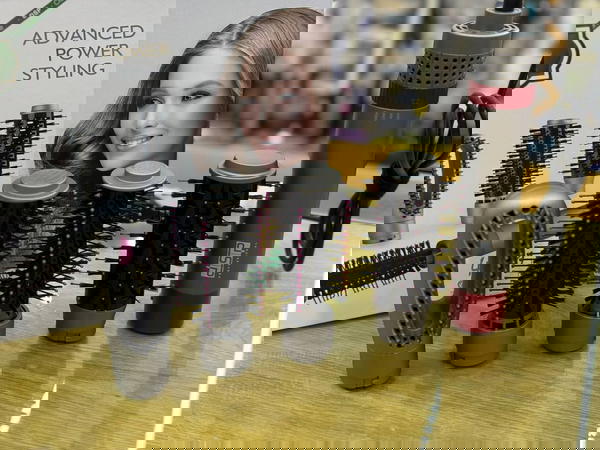 هل تبحثين عن تسريحة شعر مثالية كل يوم؟نقدم لكِ جهاز Styling المتكامل 4 في 1 من dsp Image 3 Preview