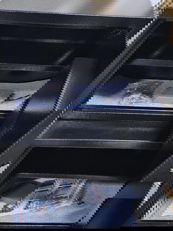 خزنة   Image 1 Preview