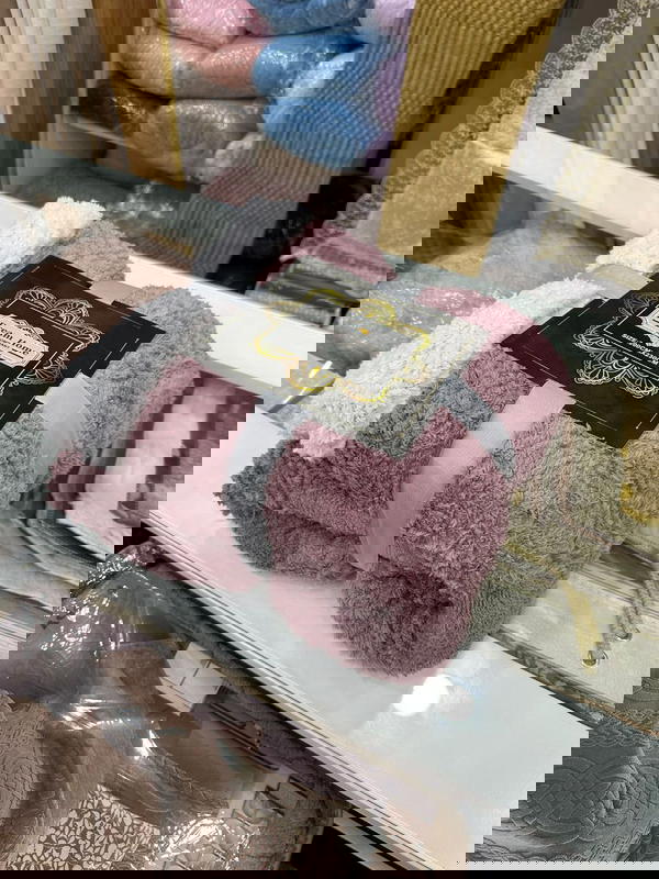 لحاف مجوز ربطه مجدل● حجم 200×230 ● من الداخل فرو  Image 1 Preview