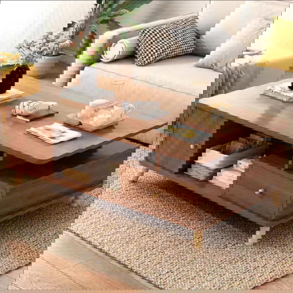 لمنزل عصري ومميز نقم لكم طاولة وسط باحدث التصميمات بنقدملك طاولة وسط خشبية مع رفوف سفلية بشكل مميز وانيق? Image 3 Preview