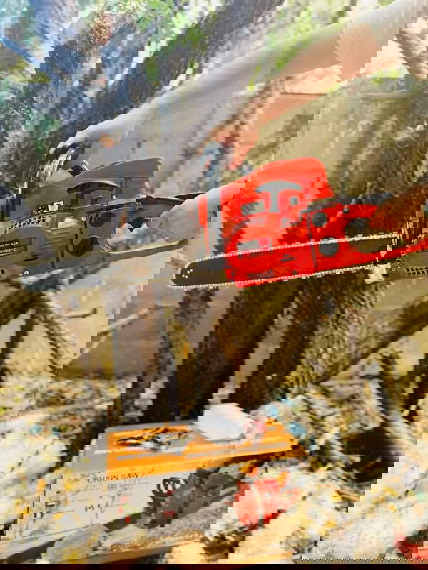 منشار حطب يعمل على البنزين Image 5 Preview