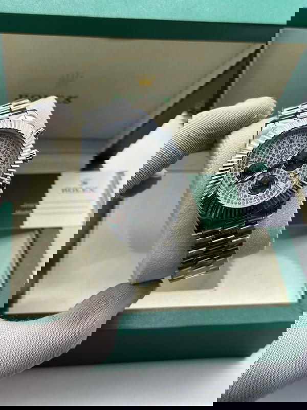 رولكس جميع العقارب الداخلية متحركة مع علبة وكرت وكيس الماركة  Image 4 Preview