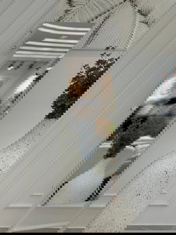 وصلت واخيرا مراي وخزانة اكسسوارات مع مفتاح ارتفاع 160 * 40 سم اشي صح وبتجنن Image 1 Preview