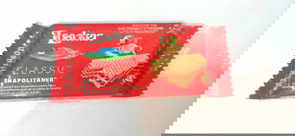 بسكويت لواكر كلاسيك بالبندق 30 جم Image 1 Preview