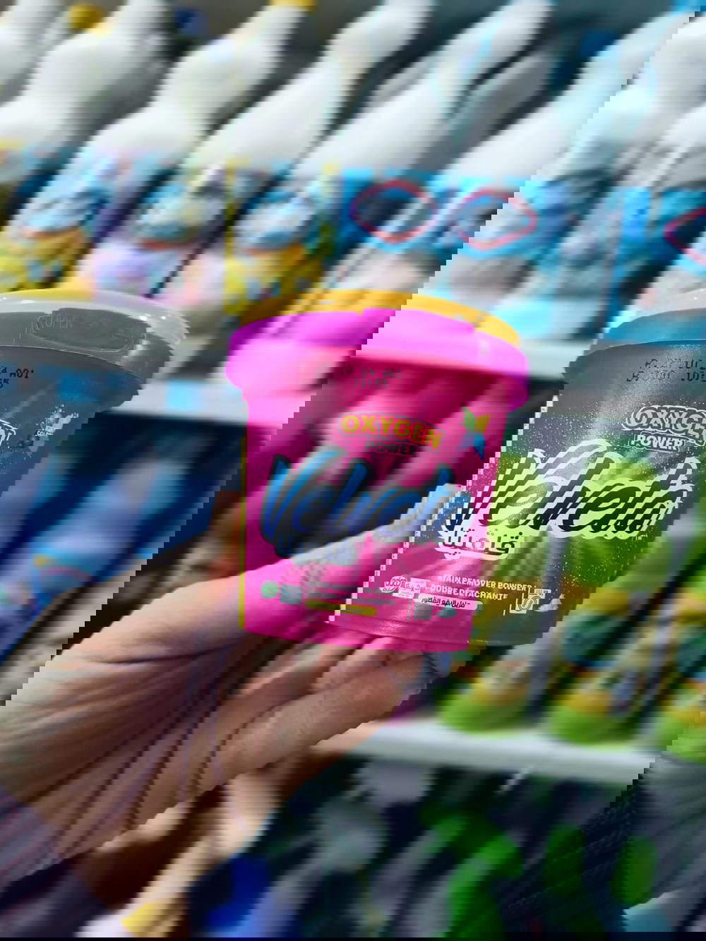 ڤلڤيتا مزيل بقع مطور 130جم +معلقة هدية Preview Image