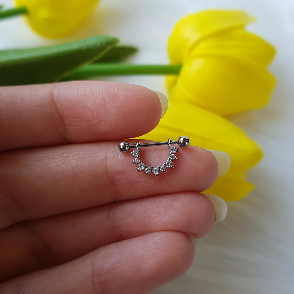 بيرسينج العقد (pie9,15)helix piercing Preview Image
